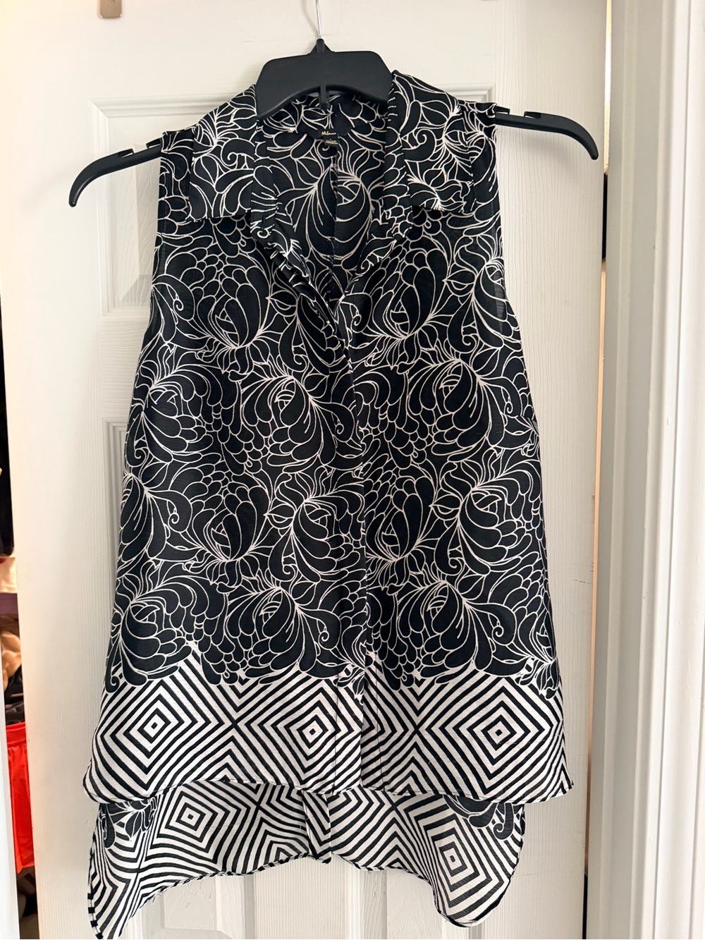 Milano Black and White Sleeveless Floral & Geometric Blouse